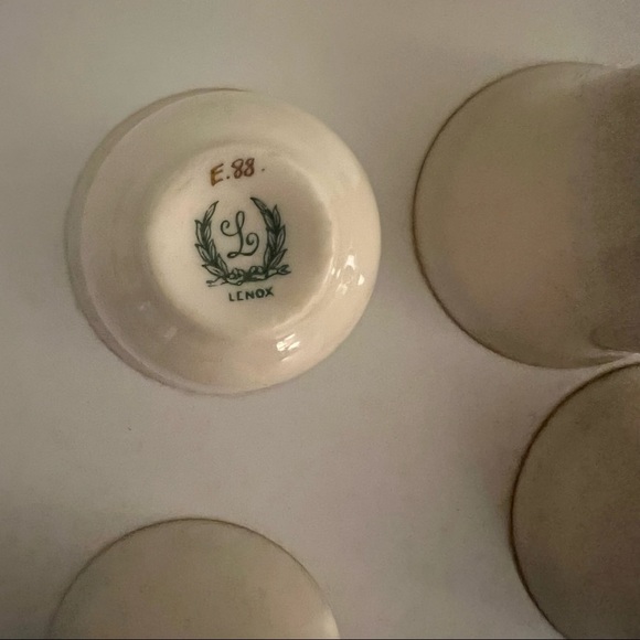 Lenox #88 Bell Shape Demitasse Liners- Set of 10. Cream with Gold Trim - Picture 4 of 12